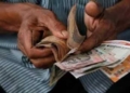Kupwara: No end to the miseries of casual labourers; Without wages on this Eid