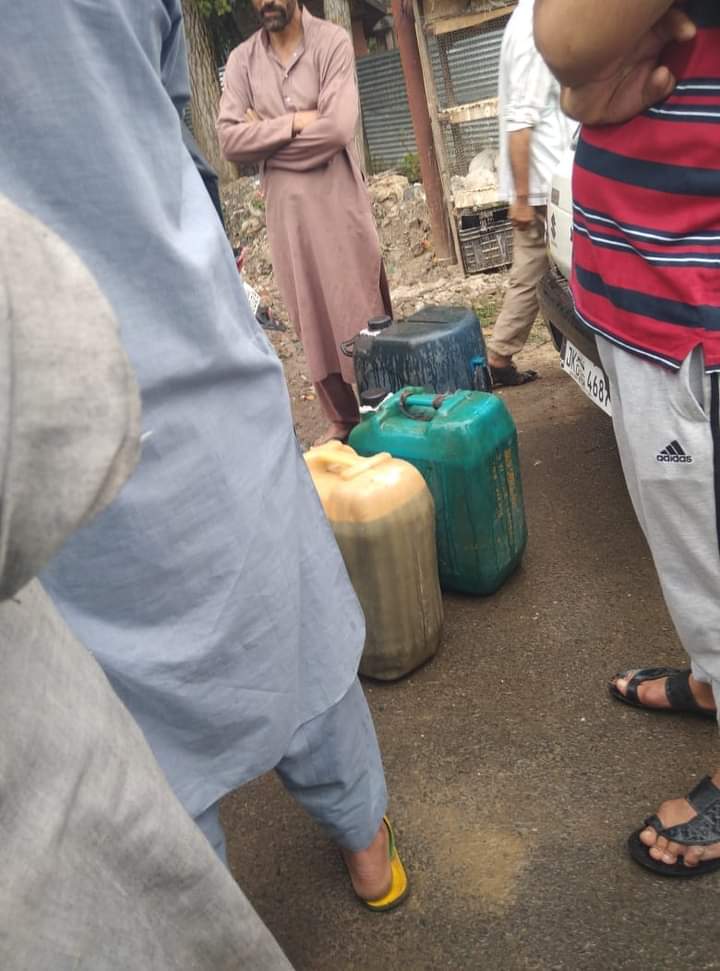 Dealer Caught ‘Red Handed’ for Selling Kerosene Oil Illicitly