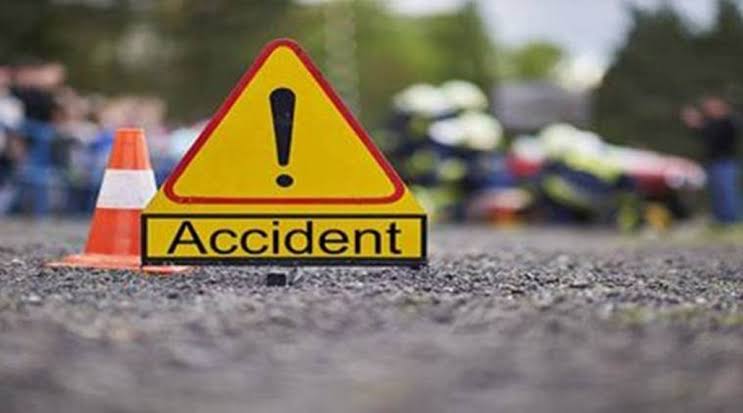 Pillion rider dies, biker critical in Kupwara road mishap