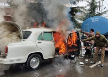 IG CRPF’s Ambassador car damaged in blaze on Gupkar road