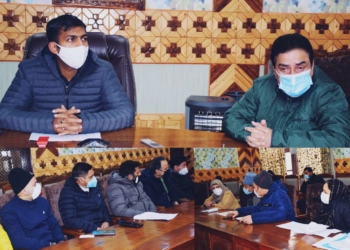 DC Kupwara finalise arrangements for COVID vaccine rollout