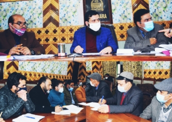 DDC Kupwara reviews implementation of TFIIP,  askes officers to achieve targets
