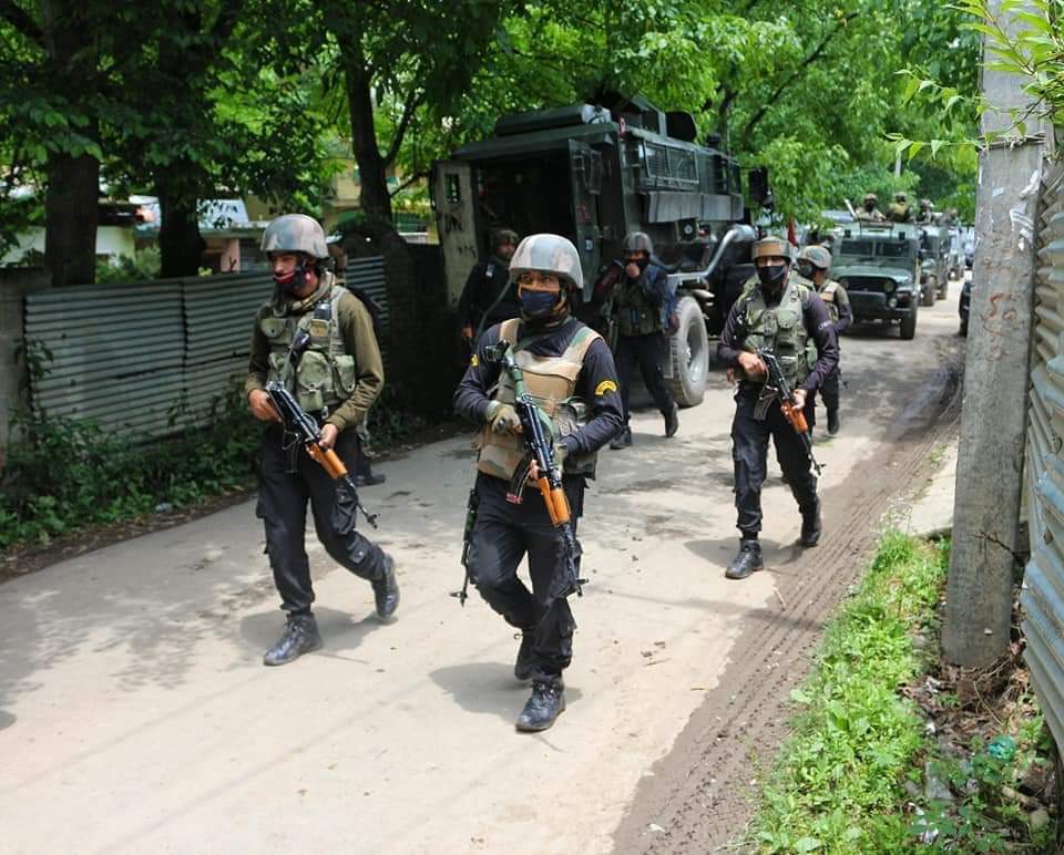 4 militants killed in Shopian gunfight,  ops over