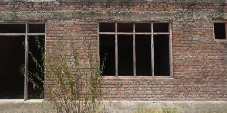 Kupwara Tehsil office building awaits completion for past nearly a decade!