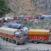 Traffic Remains suspended on the Srinagar-Jammu National highway
