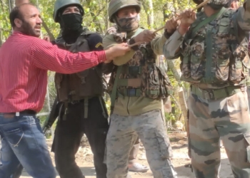 Army recover maruti Alto  in Sohipora, Kupwara