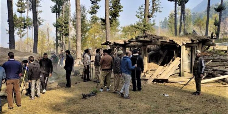 5 journalists among 18 wounded as forest eviction drive turns violent in Shopian