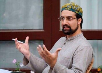 Kashmiri migrants seek release of Mirwaiz Umer Farooq from detention