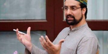 Kashmiri migrants seek release of Mirwaiz Umer Farooq from detention