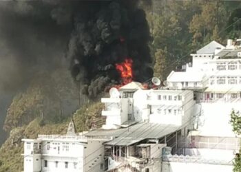Massive fire at Vaishno Devi Bhawan in Jammu’s Katra