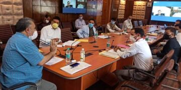 Revive dying crafts; link students to industries: Dr Samoon to CDI