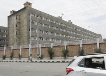 Service rules amended in J&K, recruits to give 5-year cellphone numbers