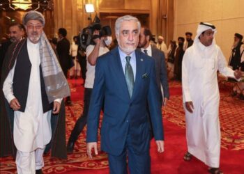 Afghan politicians, Taliban meet in Doha as fighting continues