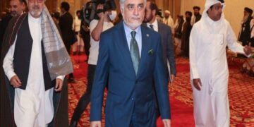 Afghan politicians, Taliban meet in Doha as fighting continues