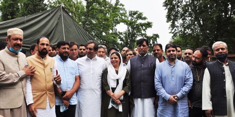 Ex-PDP MPs among five politicians join People’s Conference