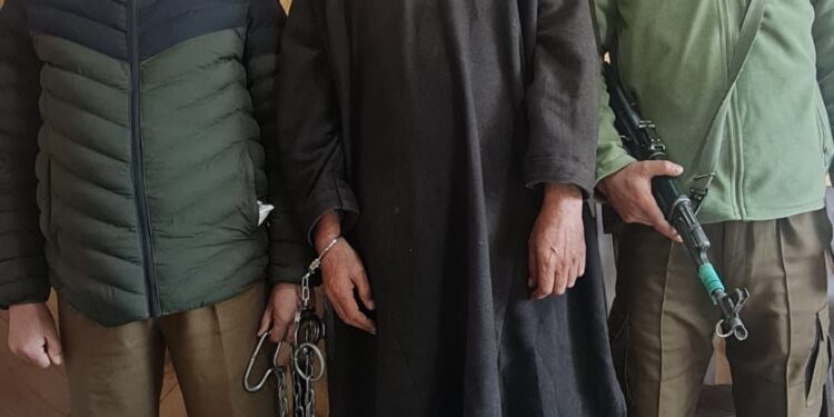 Notorious Drugs Peddler , a VLW arrested by Kupwara Police