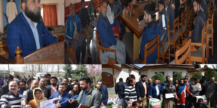 DC Kupwara presides over Distribution cum Awareness camp of Animal Husbandry at Handwara