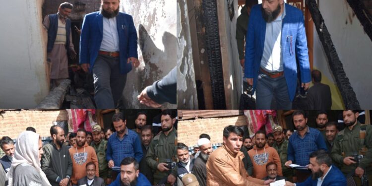 DC Kupwara visits fire victims at Ganaie Mohallah Kupwara