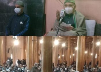 Emotions run high as authroities allow Friday prayers at historic Jamia Masjid after 30 weeks