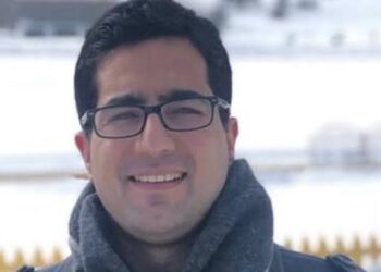 Dr Shah Faesal rejoining Civil Services?Rumours say yes