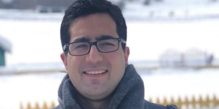 Dr Shah Faesal rejoining Civil Services?Rumours say yes