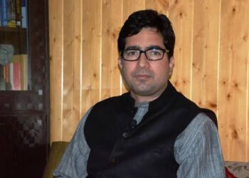 Govt reinstates Shah Faesal in service 3 years after he resigned