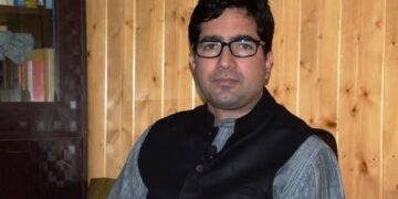 Govt reinstates Shah Faesal in service 3 years after he resigned