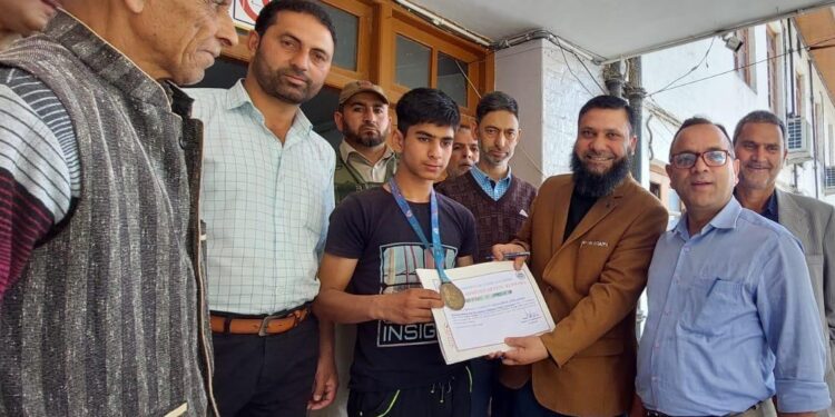 Kupwara Administration Holds Training For Decision Support System Application