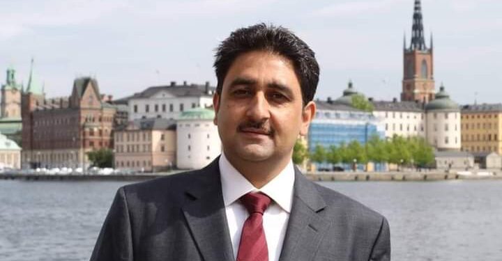DC Kupwara asks Officers to assess losses of hailstorm hit villages of Handwara