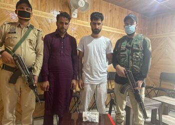 Kupwara:Two drug peddlers arrested, narcotics recovered