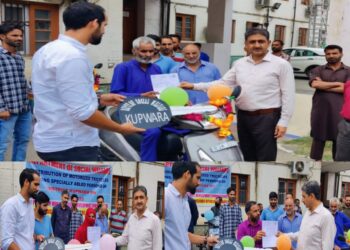 DC Kupwara distributes Motorized Tricycles among 11 specially-abled persons