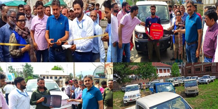 DC Kupwara provides commercial vehicles to 98 youth under Mumkin scheme