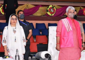 ‘Hurriyat Hartals no more visible, will establish peace at any cost’