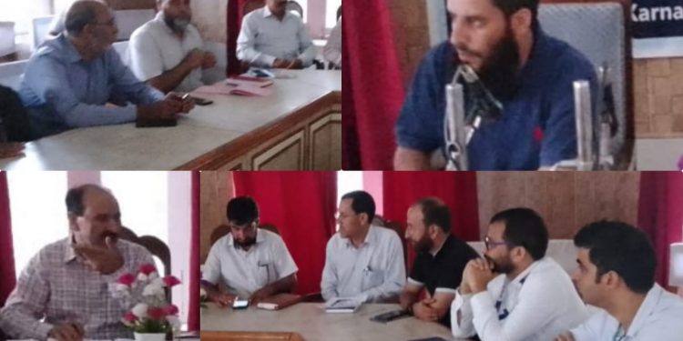 Nasha Mukht J&K Abhiyan:SDM Karnah chairs meeting,  sought cooperation of stakeholders