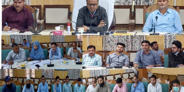 DDC Kupwara reviews progress of RDDDirects officers to put extra efforts for completion of dev works