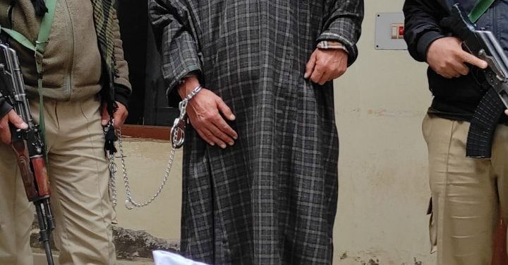 Kupwara:Narcotics smuggler arrested, 2 Kgs charas recovered