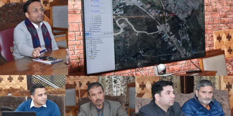DC Kupwara reviews status of NH-701 RKCTC road