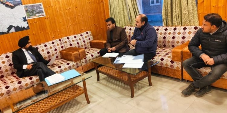 MD Dairy Development JK visits Handwara