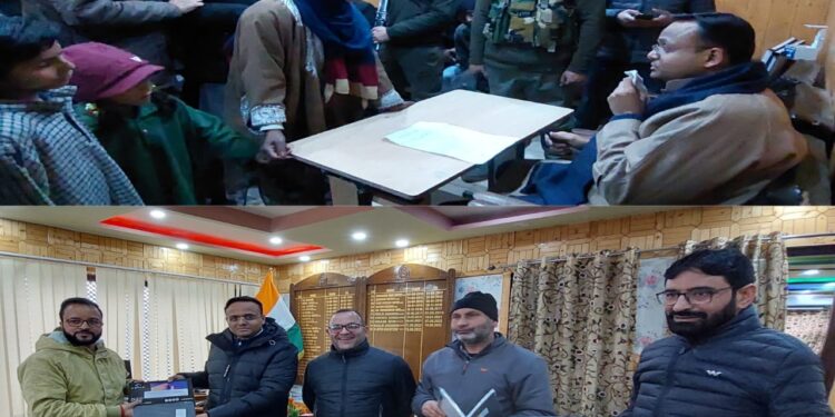 DC Kupwara listens public delegations,Asks officers to play proactive role in resolving public grievances