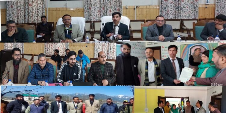 Div Com Kashmir visits Kupwara, inspects dev works