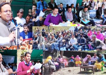 DDC Kupwara chairs Gram Sabha at Manigah Hyhama for GPDP preparation