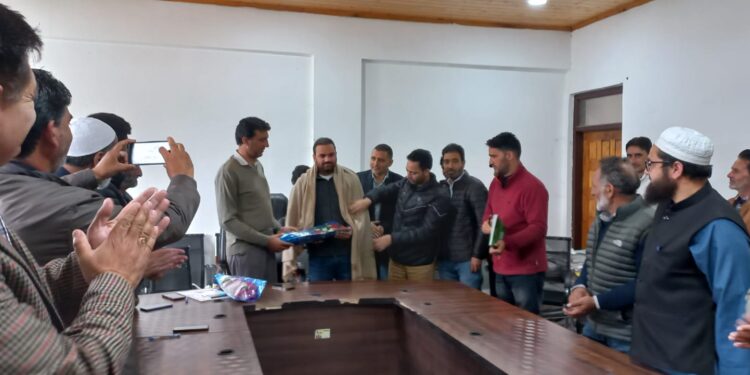 PHULMARG:”DDUPSVP National Award” Wining Panchayat of Kupwara felicitated