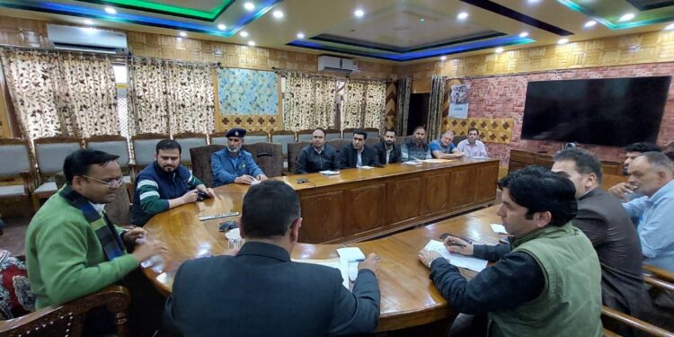 DC Kupwara reviews arrangements for Kheer Bhawani Mela