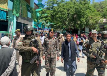 Zati-e-Shahwali (RA) Urs: GoC 28 Infantry Div Visits Shrine to Pay Obeisance, Prays for Wellness, Harmony of People