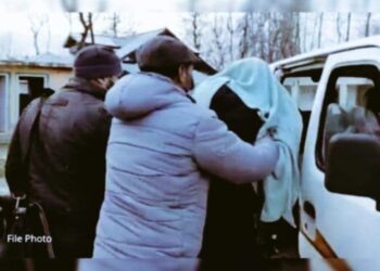 ACB arrests clerk of DIC Kupwara for accepting bribe