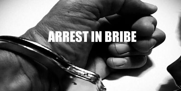 ACB arrests clerk in Tehsildar Boniyar office for accepting bribe