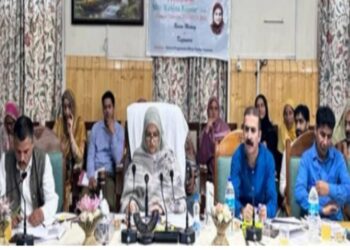Mission Director Poshan visits Kupwara, Chairs joint review meeting