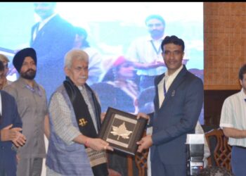 Kupwara District bags “Best Performer District Award” under PMAY-G Convergence.