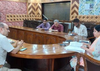 DC Kupwara Chairs Mining Plan Approval Committee Meeting