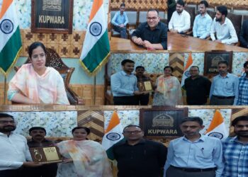 DC Kupwara felicitates newly Qualifiers of JKAS